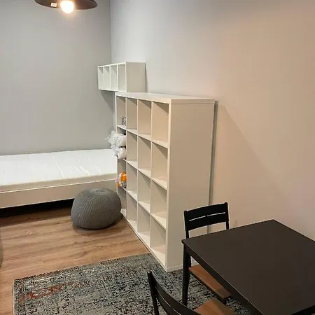 Steelpoint Apartment *